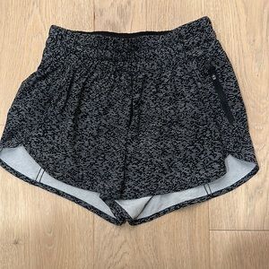 Lululemon Tracker Short size 6